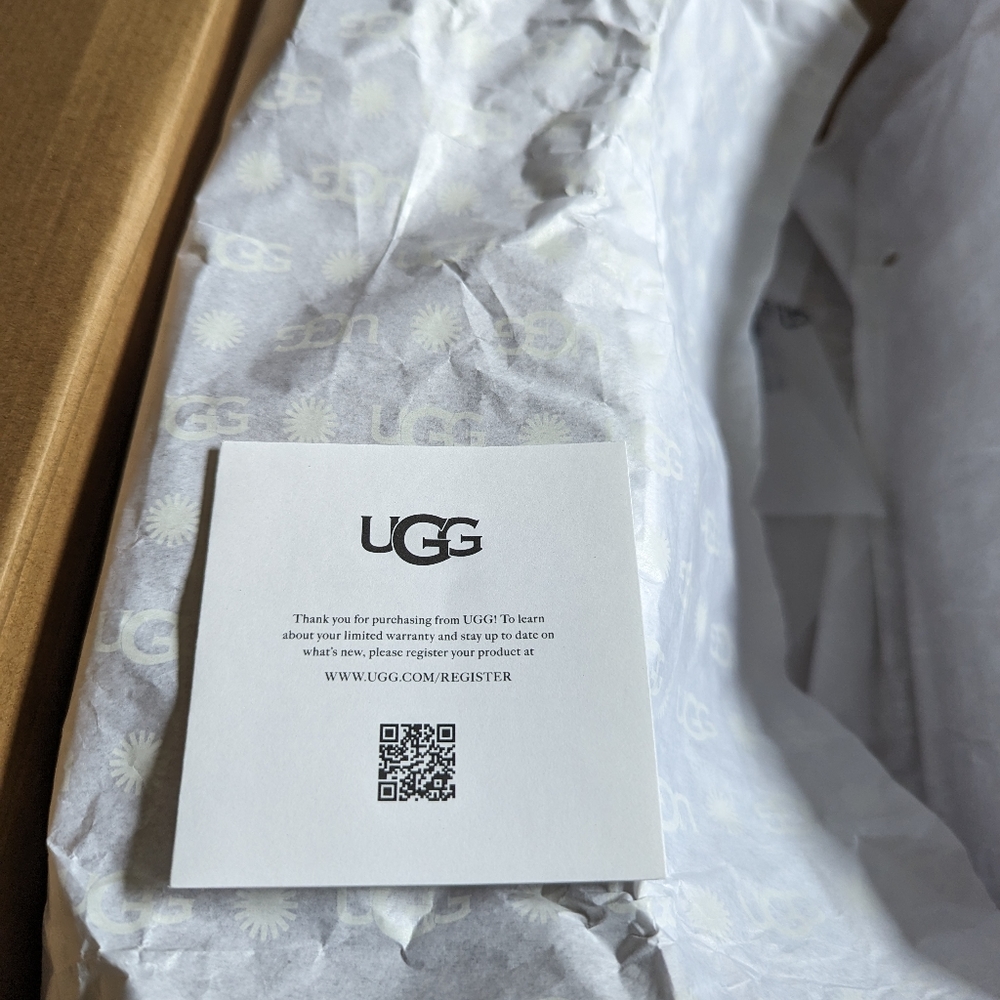 Authentic Brand New in Box UGG Tazz Platform (Size 7-Chestnut) - Picture 8 of 9